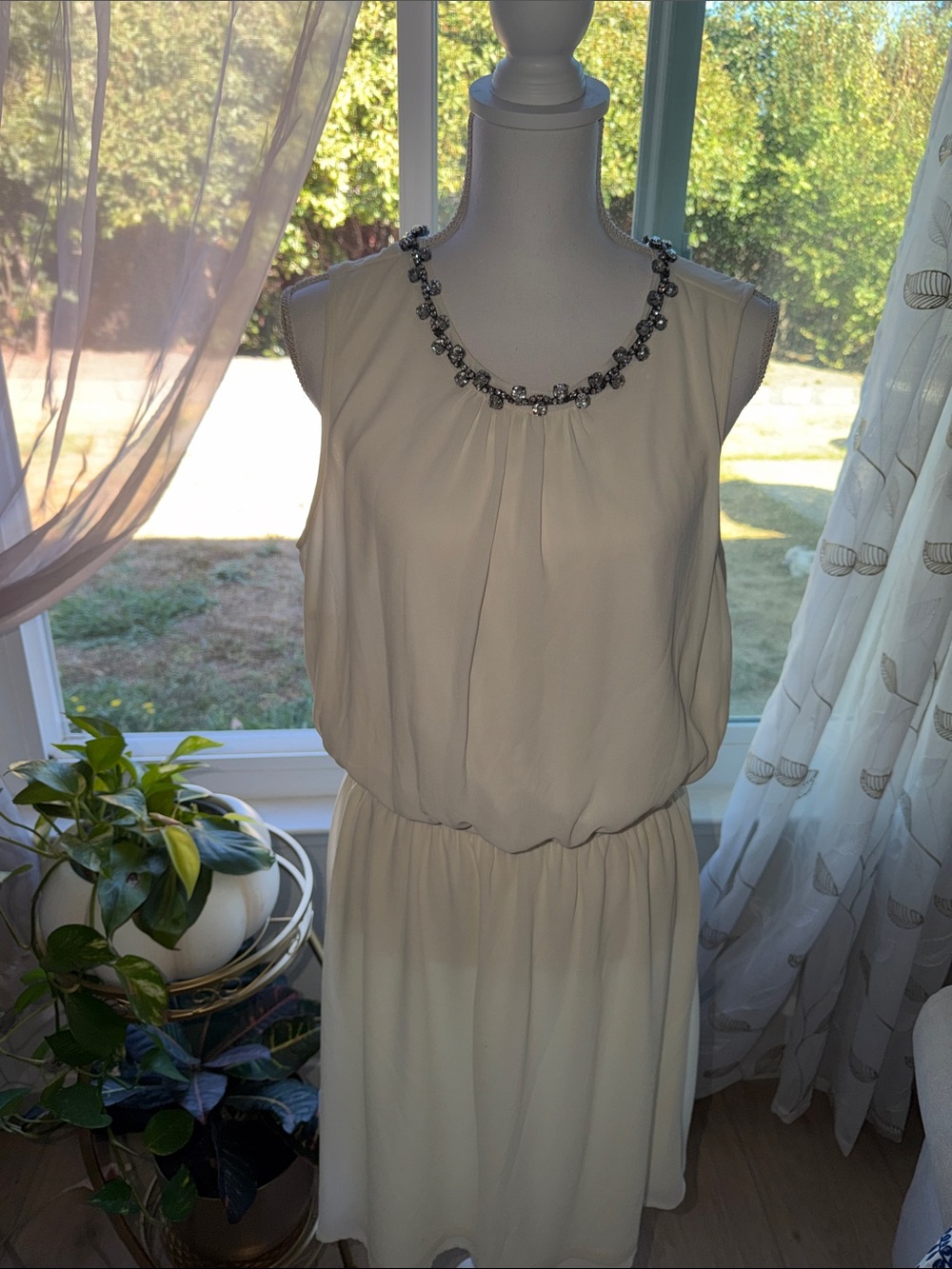 Forever 21 Cream Dress Necklace with Silver-Tone Crystal Accent